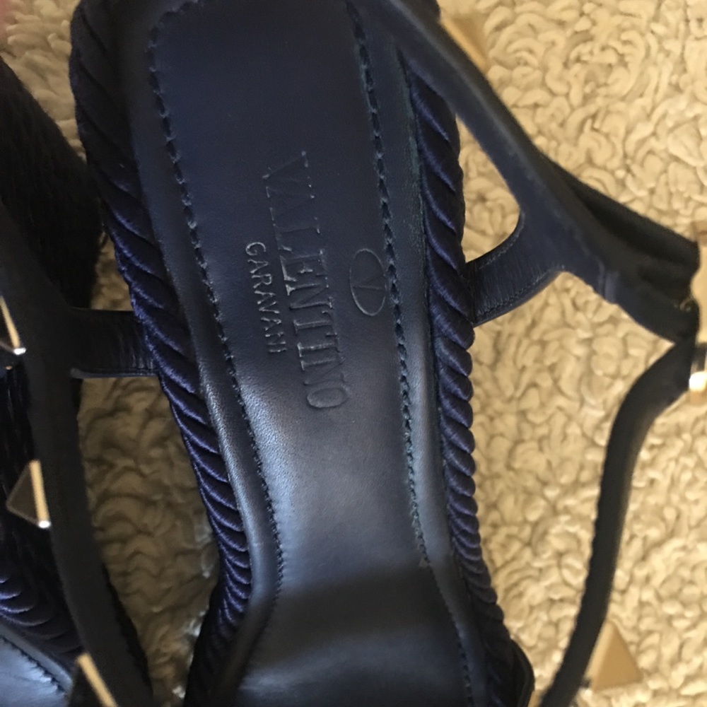 Valentino - Picture 11 of 16